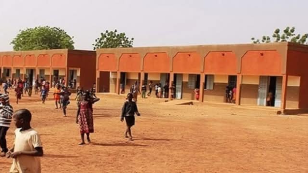 Réouverture des écoles au Burkina Faso : Plus de 2 500 établissements rouvrent leurs portes malgré l’insécurité
