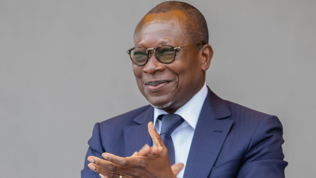 Talon nomme ses ministres conseillers