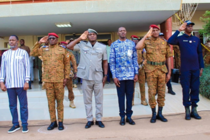 montée des couleurs nationales au Burkina Faso