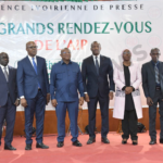 Programme Jeunesse du Gouvernement présenté par Mamadou Touré devant des jeunes à Abidjan