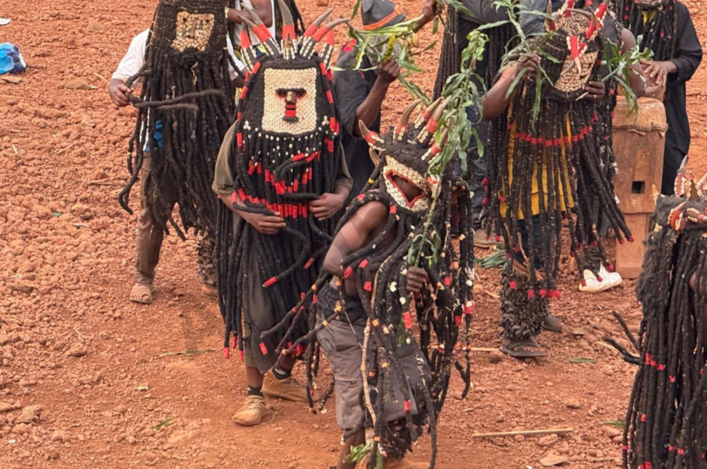 Culture camerounaise avec danse traditionnelle et patrimoine du Cameroun